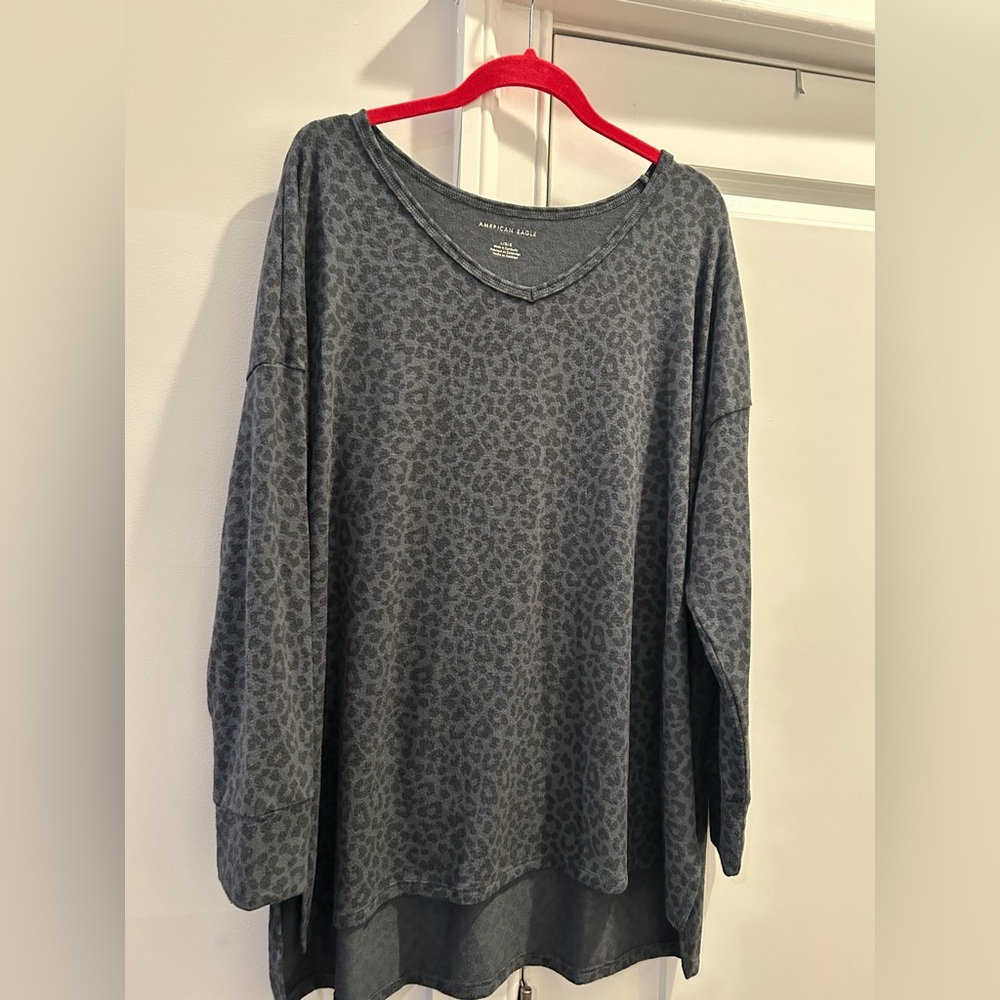 3/$30 bundle - American Eagle long sleeve shirt, size Large